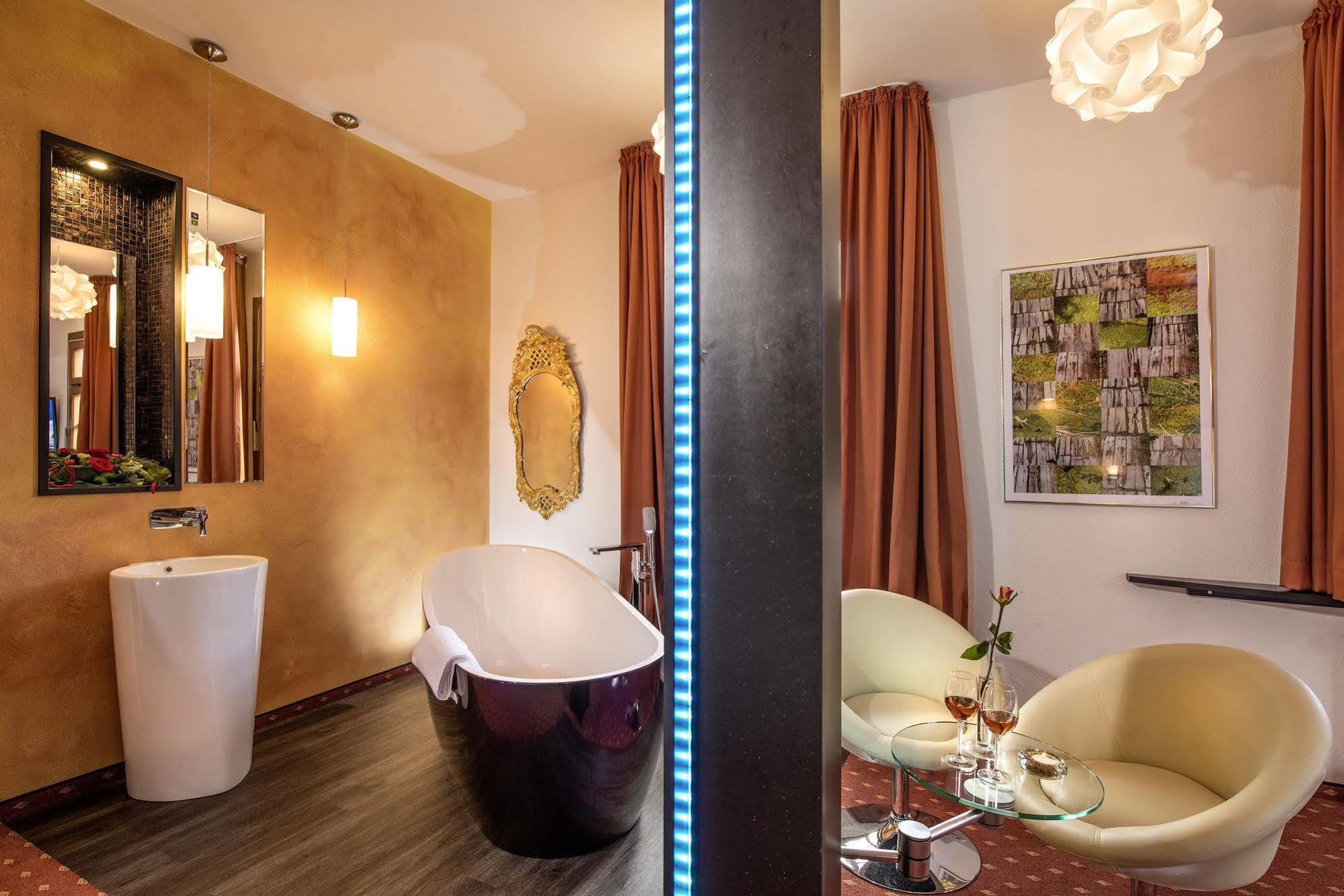 Marxzell Hotel Landgasthof Koenig Von Preussen מראה חיצוני תמונה