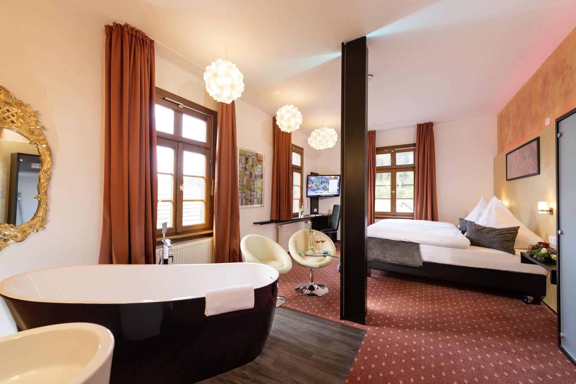 Marxzell Hotel Landgasthof Koenig Von Preussen מראה חיצוני תמונה